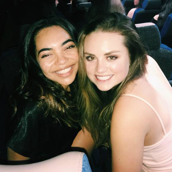 Meet your Posher, Gabriella - Picture 1 of 1